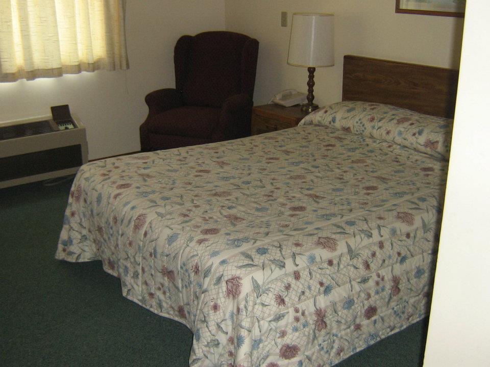 Chapel Hill Motel Brevort Room photo